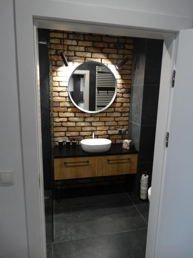 Black&White Apartment Bis - Male Garbary 8 Poznaň Exteriér fotografie