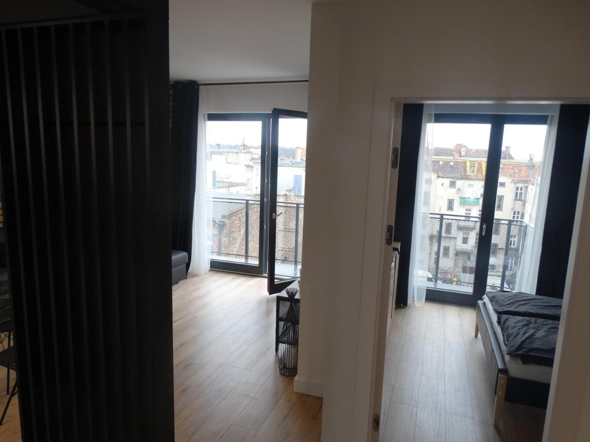 Black&White Apartment Bis - Male Garbary 8 Poznaň Exteriér fotografie